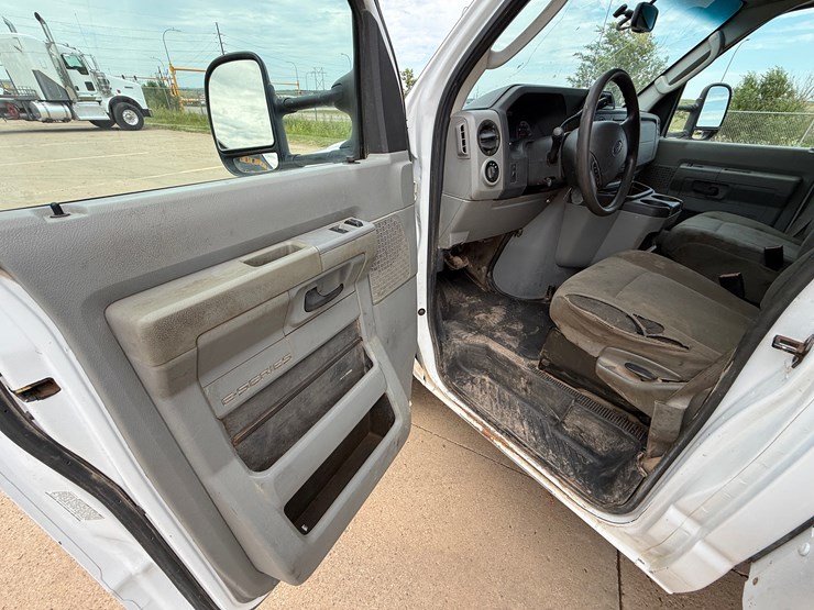 2018-ford-e450-sd-image-12