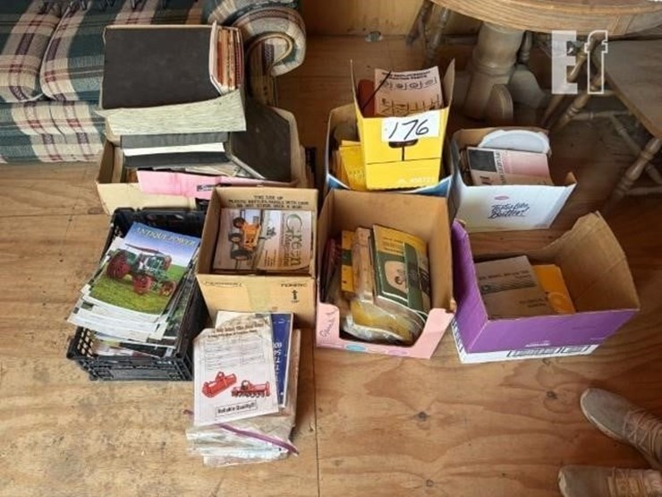 tractor-manuals-&-magazines-image-2
