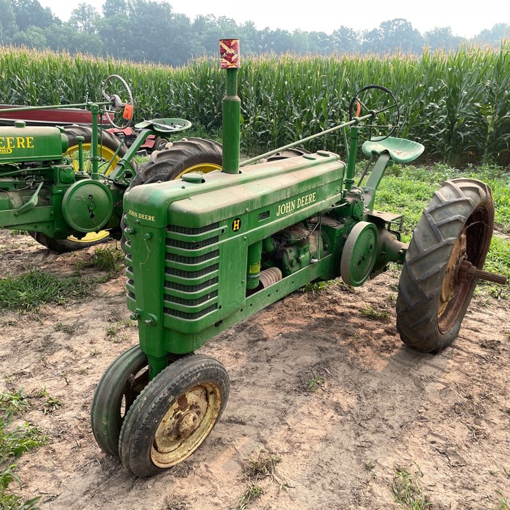JOHN DEERE H