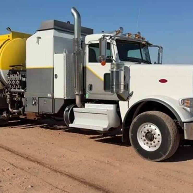 2019 PETERBILT 389