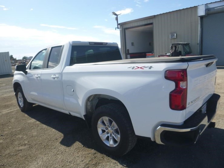 2020-chevrolet-1500-image-4