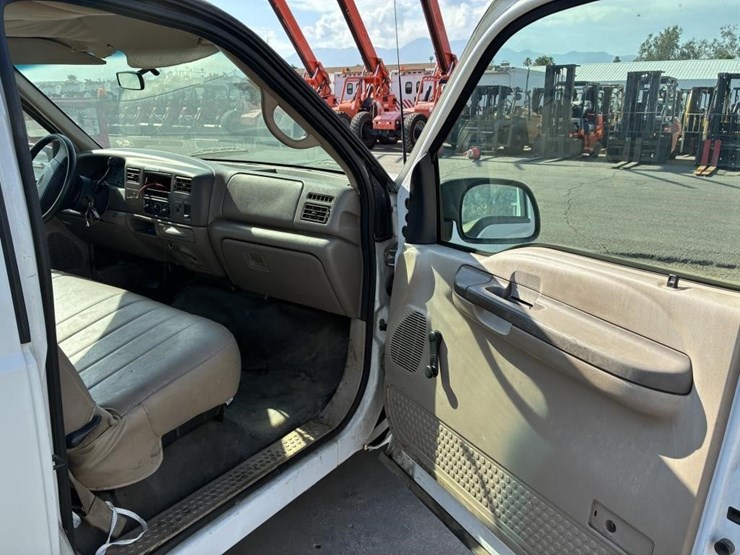 2001-ford-f250-image-14