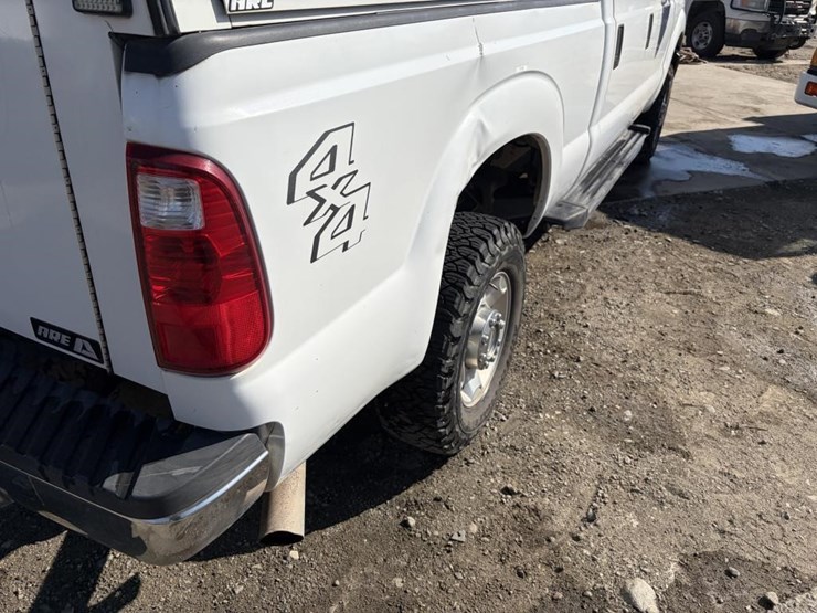 2011-ford-f350-image-13
