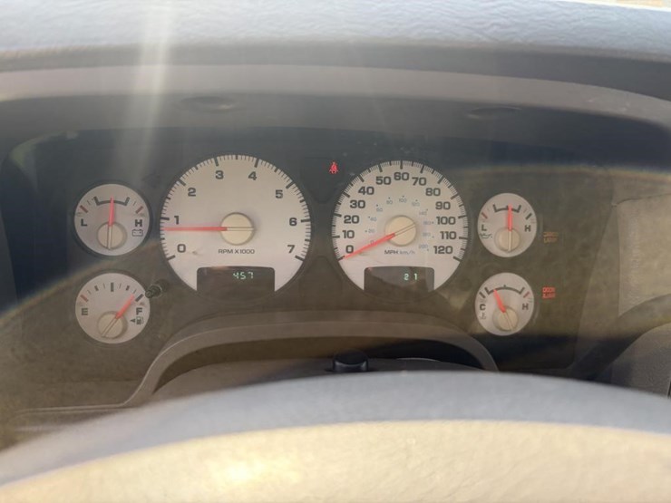 2005-dodge-ram-2500hd-image-14