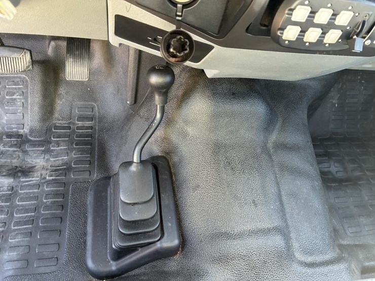 2011-ford-f250-image-18