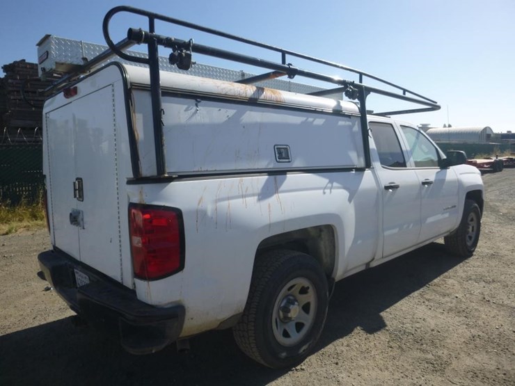 2017-chevrolet-1500-image-3