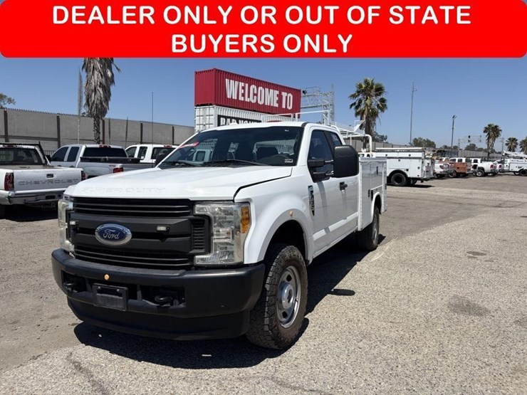 2017-ford-f350-image-1