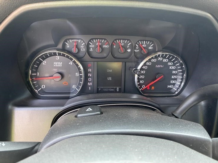 2015-chevrolet-2500-image-21