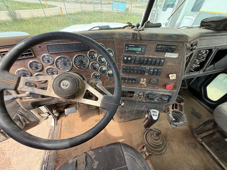 2009-western-star-4900-image-28
