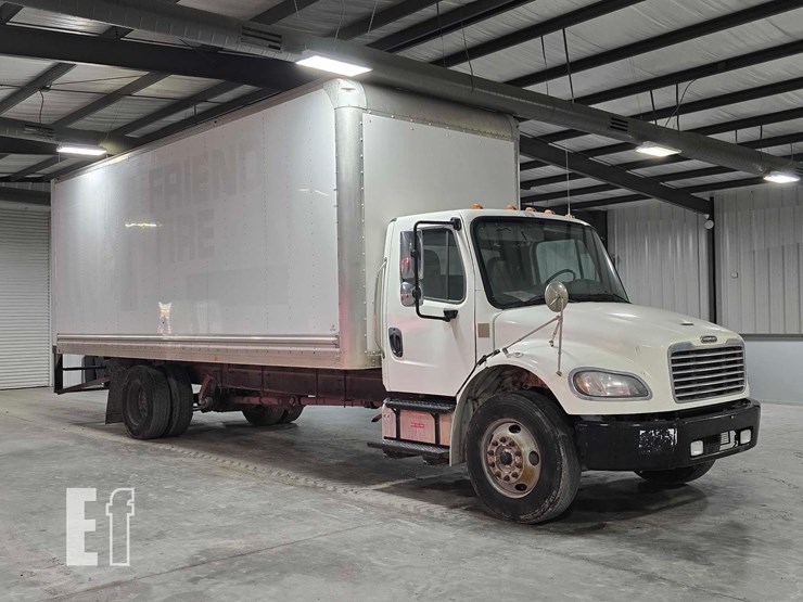 2020-freightliner-business-class-m2-106-image-2