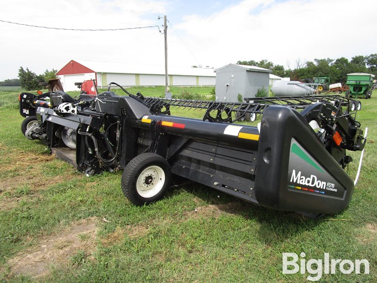 2012-mac-don-fd70-image-5