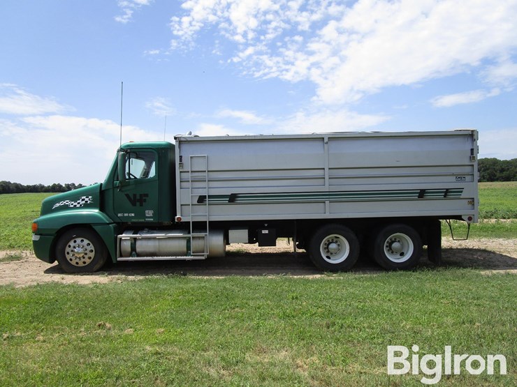 2003-freightliner-cst120-century-classic-t/a-grain-truck-image-8