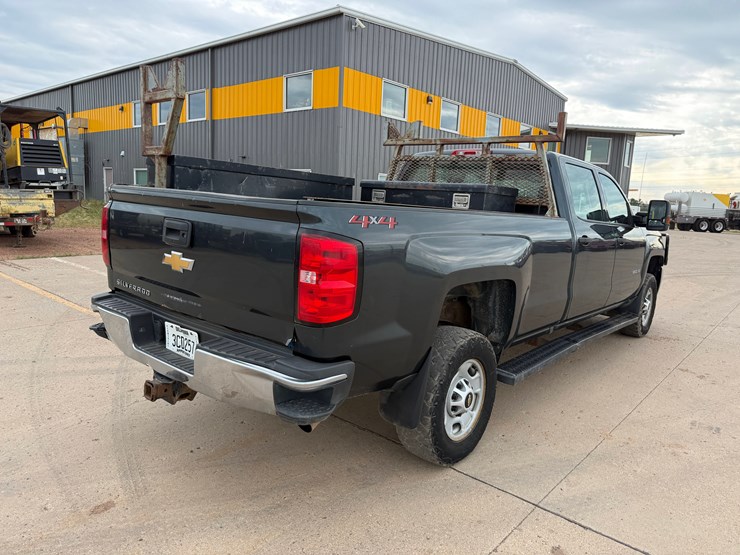 2018-chevrolet-silverado-2500hd-image-6