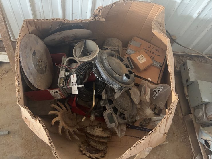 pallet-of-spare-early-riser-parts.-image-5