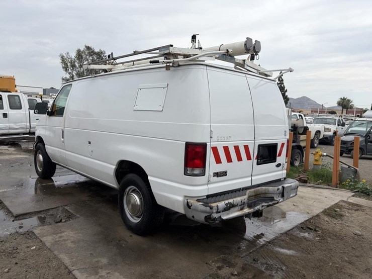 2001-ford-e350-image-4