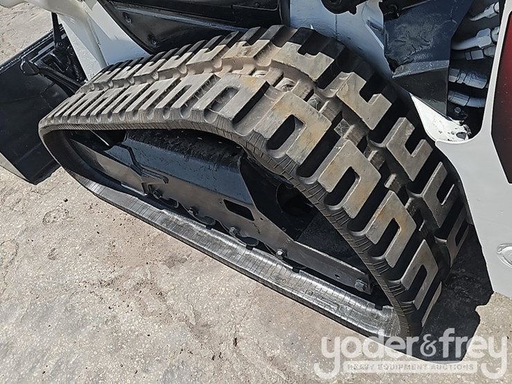 2021-bobcat-t64-image-21