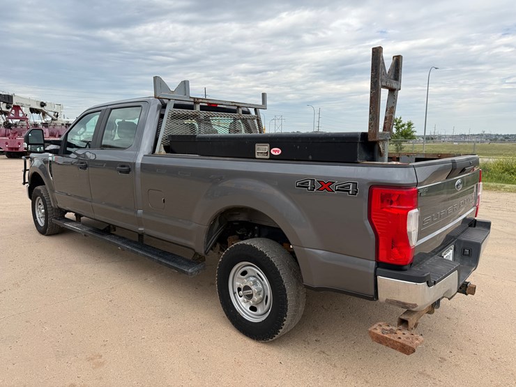 2022-ford-f250-image-9