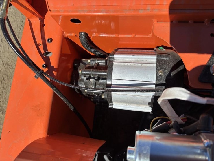 2026-sdlool-lm1000q-rc-flail-mower-image-17