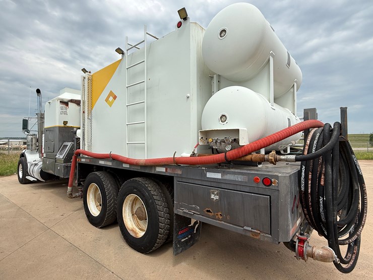 2012-kenworth-t800-image-7