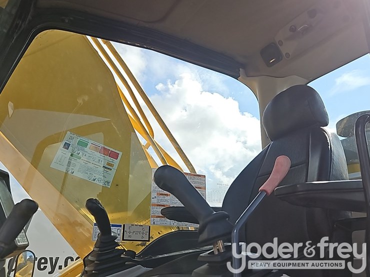 2017-kobelco-sk260-image-35