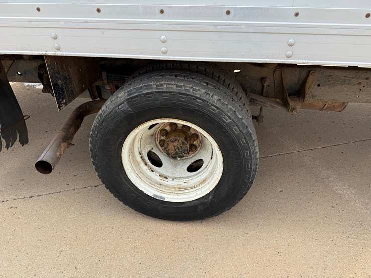 2018-ford-e450-sd-image-6