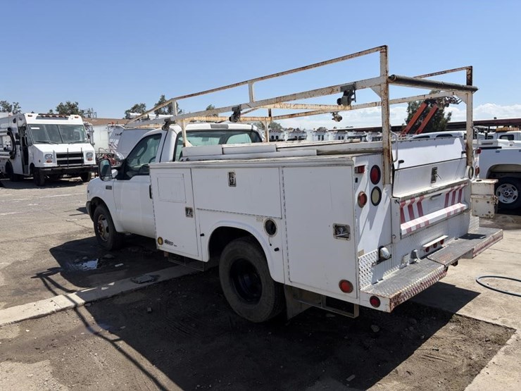 2004-ford-f350-image-4