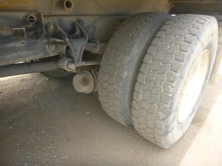 2013-international-durastar-4300-image-24