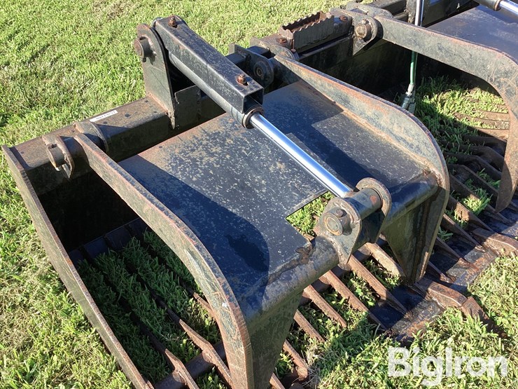 80"-skid-steer-grapple-bucket-image-11