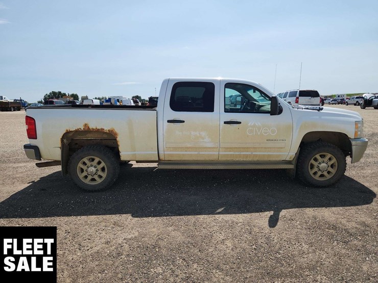 2011-chevrolet-silverado-2500hd-image-6