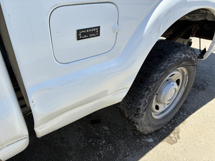2011-ford-f250-xl-image-6
