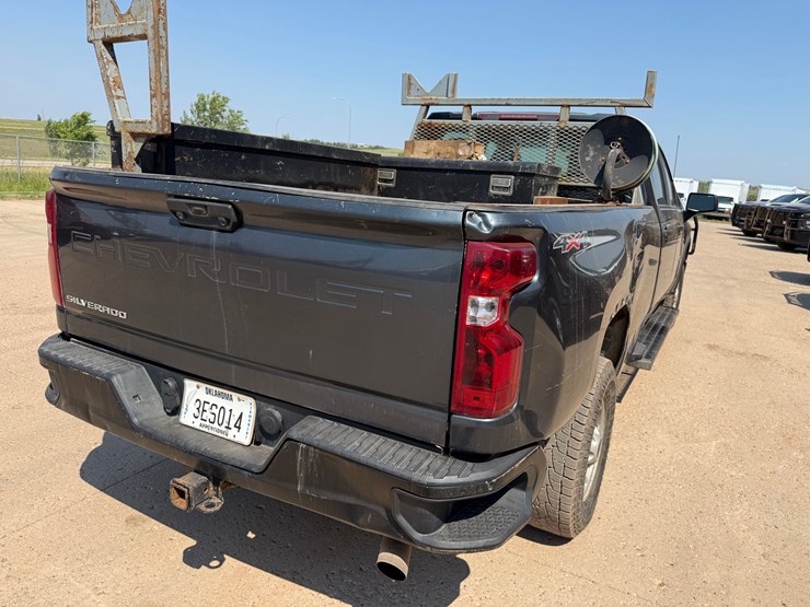 2020-chevrolet-silverado-2500hd-image-7