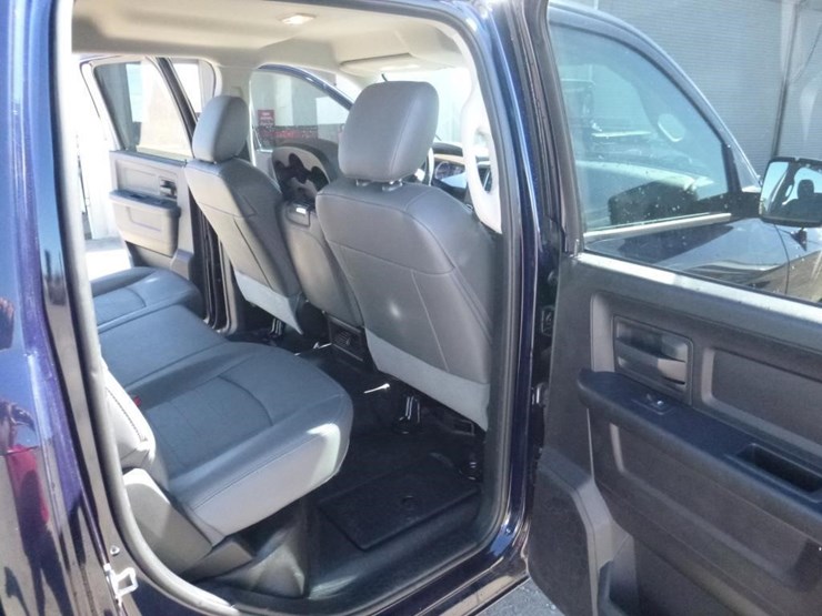2016-dodge-1500-image-8