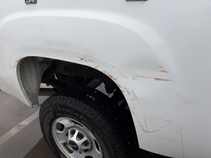 2012-gmc-sierra-2500-image-12