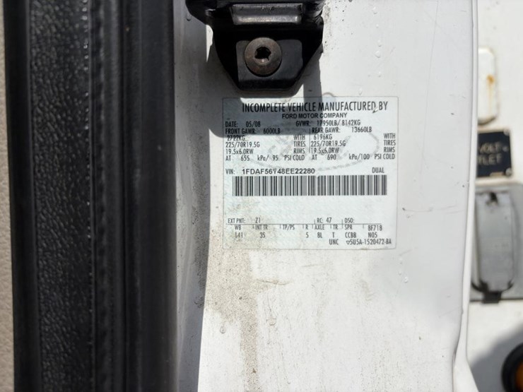 2008-ford-f550-image-29