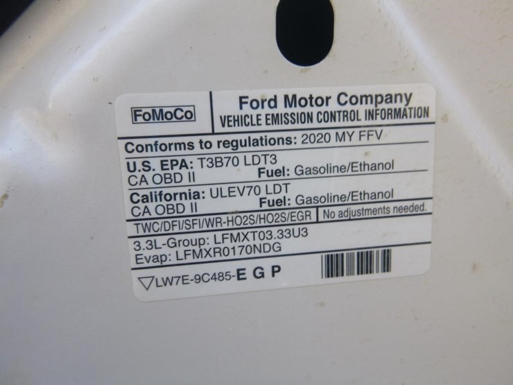 2020-ford-explorer-image-29