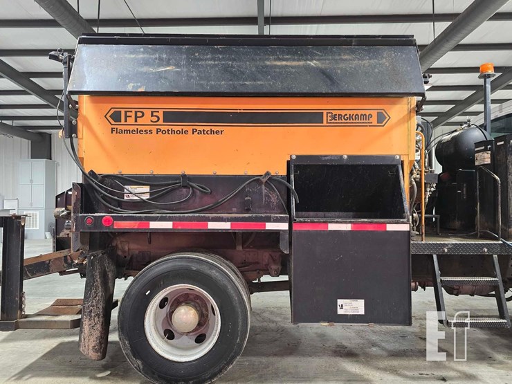 2008-gmc-topkick-c8500-image-19