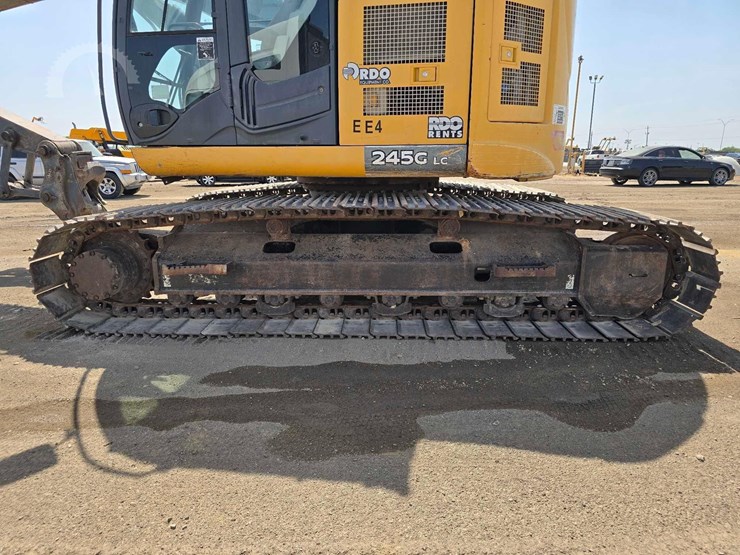 2018-deere-245g-lc-image-23