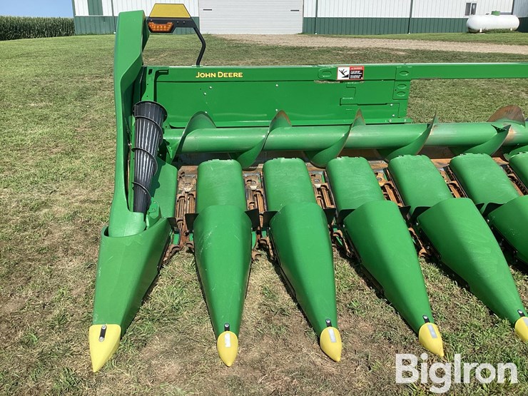2025-john-deere-cr12-image-11