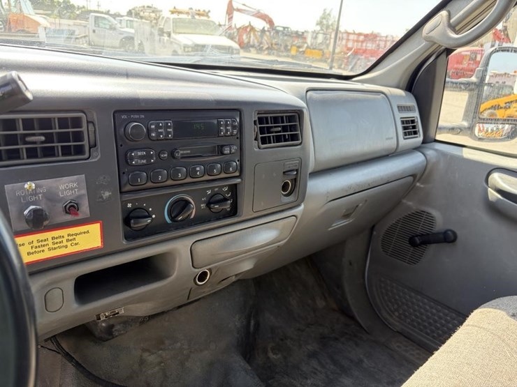 2002-ford-f350-image-18