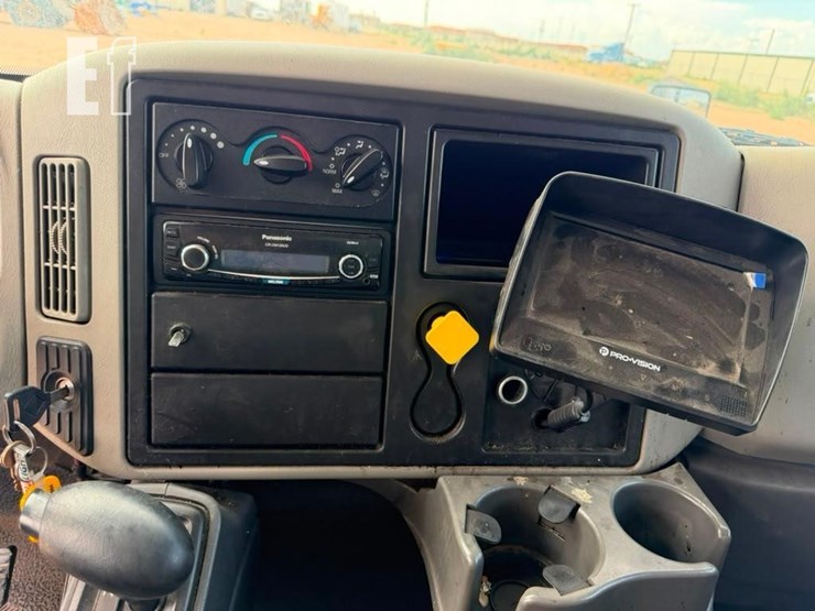 2017-international-durastar-4300-image-20