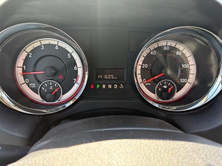 2017-dodge-grand-caravan-image-19