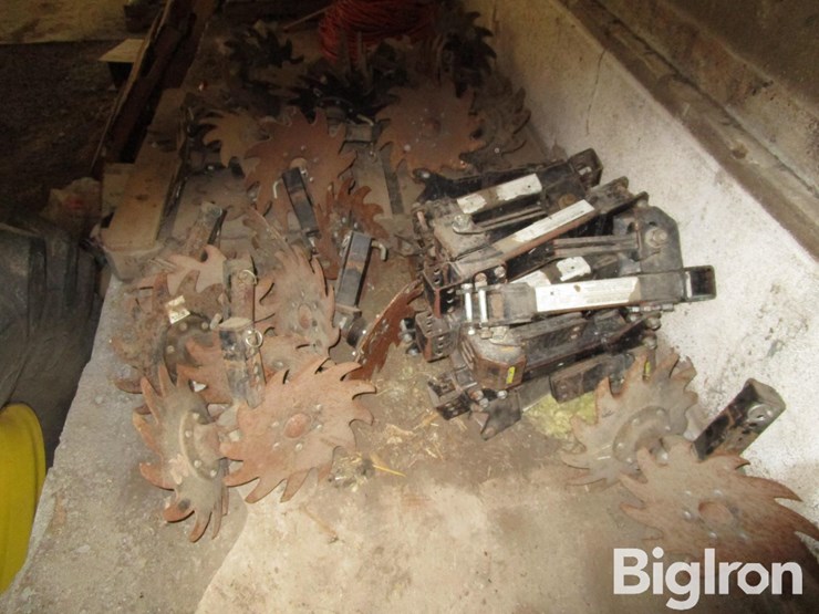 row-cleaners-&-mounting-brackets-image-13