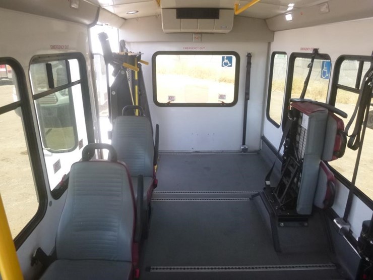 2019-ford-transit-image-7