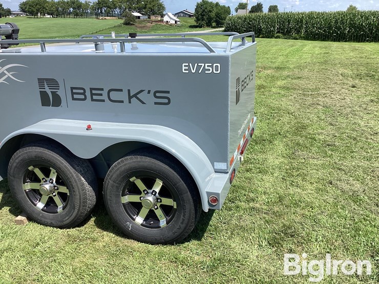 2019-thunder-creek-equipment-ev-750-image-19