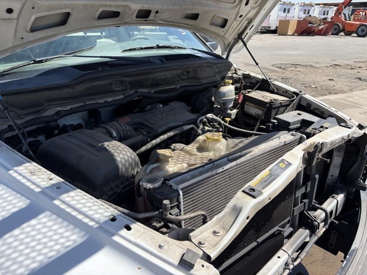 2005-dodge-ram-2500-image-8