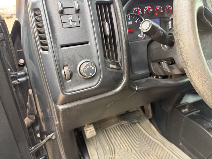 2019-chevrolet-silverado-2500hd-image-19