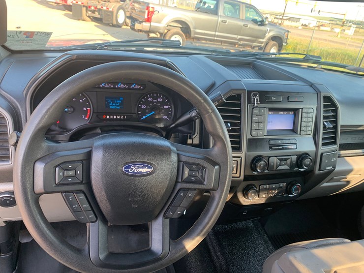 2022-ford-f250-image-11