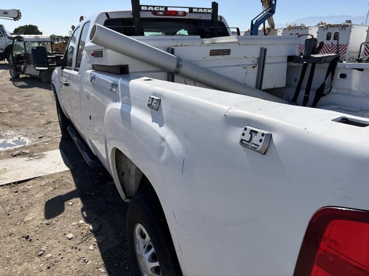 2012-gmc-sierra-2500-image-14