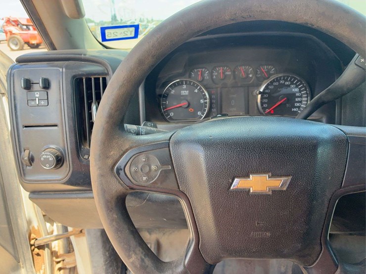 2015-chevrolet-silverado-2500-image-56