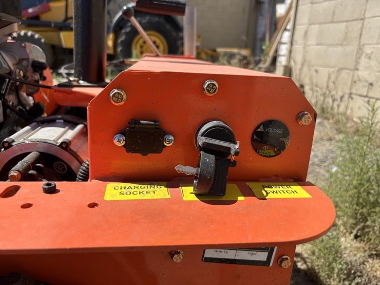 2026-sdlool-lm1000q-rc-flail-mower-image-18